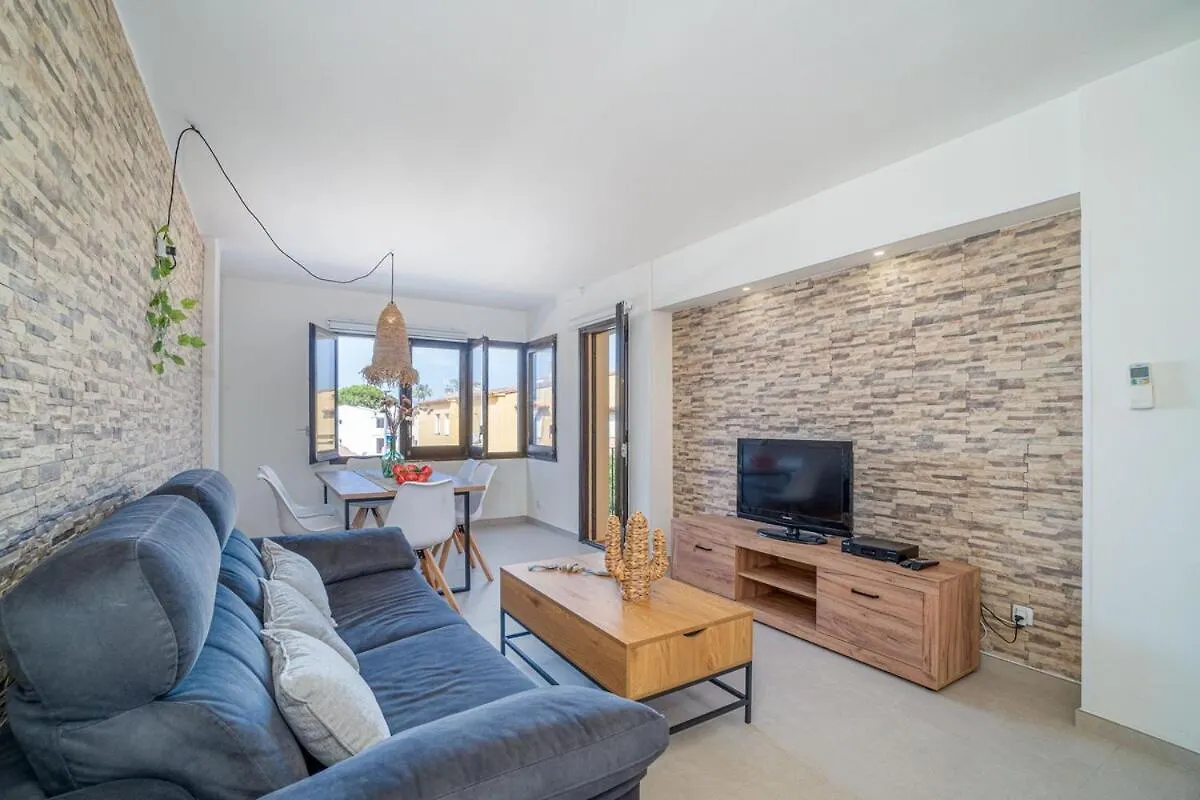 Mont- Gran Reserva - Beach, 3 Pools, Clima, Wifi And Parking Empuriabrava Lejlighed